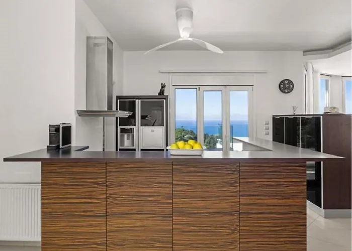 Adamas Rhodes Vilă *