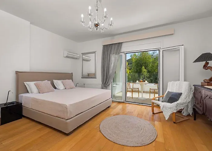 Vilă Adamas Rhodes *