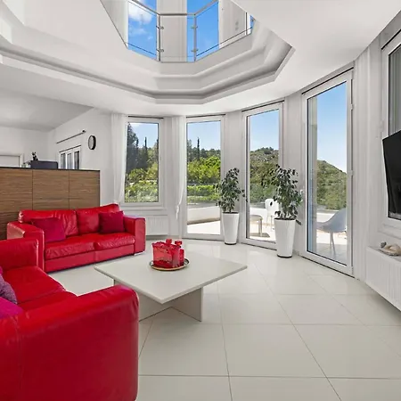 Adamas Rhodes ヴィラ *